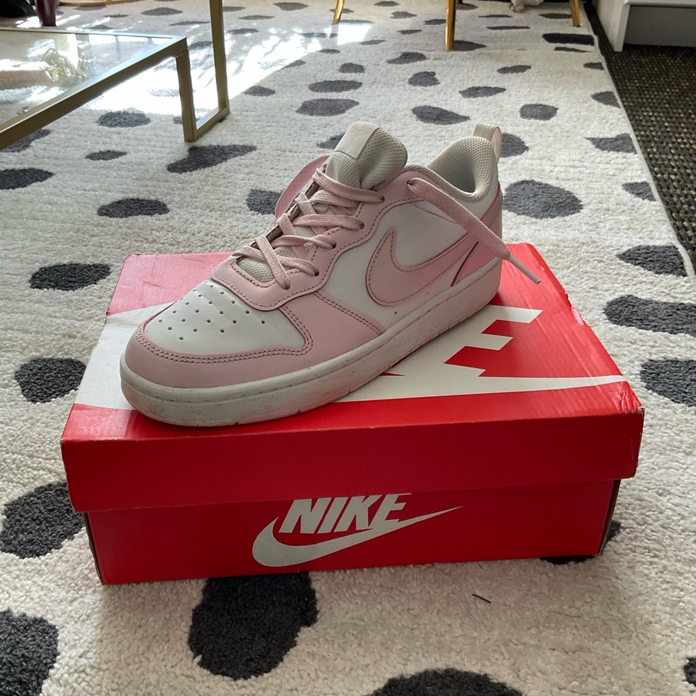 Nike Borough 2 SE1